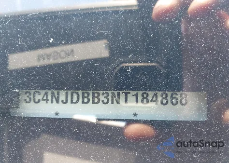 2022 Jeep Compass Altitude 4X4 z USA, uszkodzony, nr VIN 3C4NJDBB3NT184868